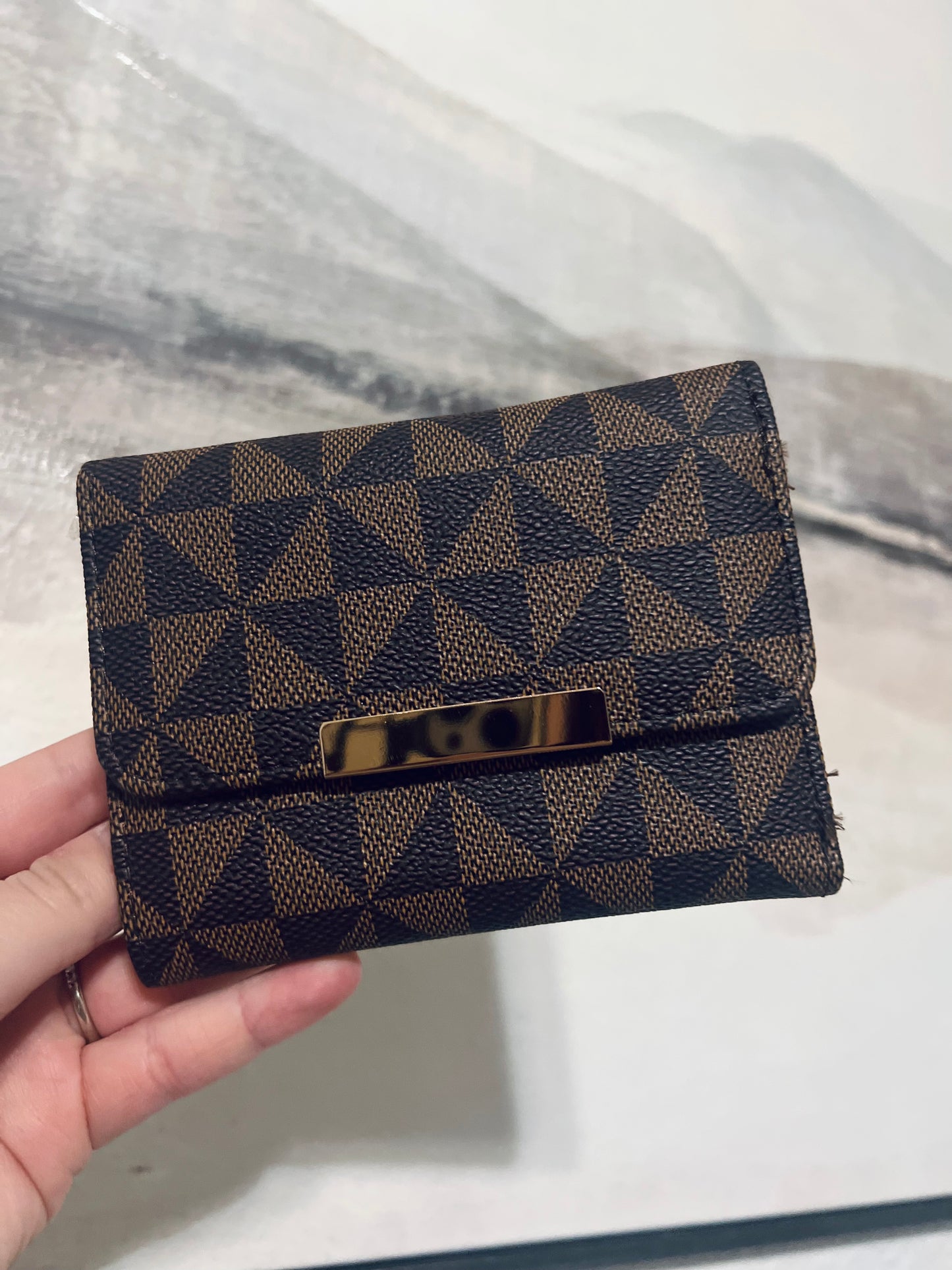 TRI-FOLD WALLET