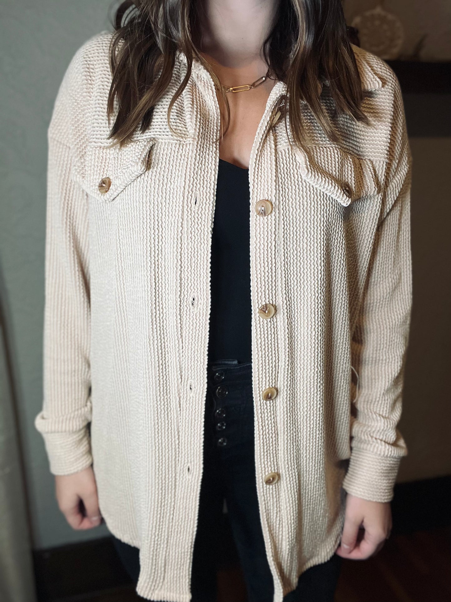 CREAM KNIT BUTTON-DOWN