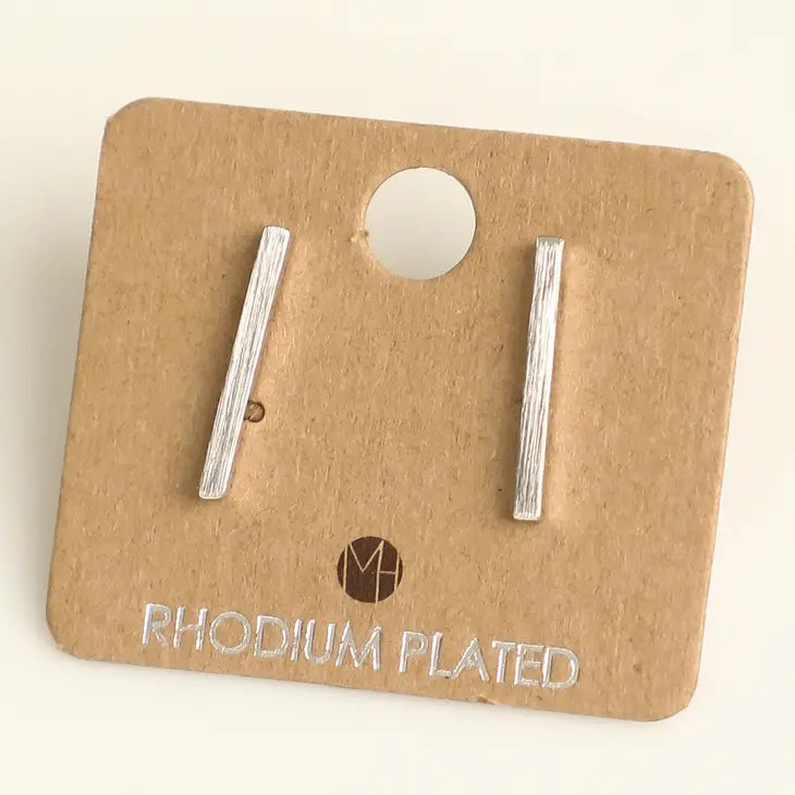 DAINTY BAR STUD