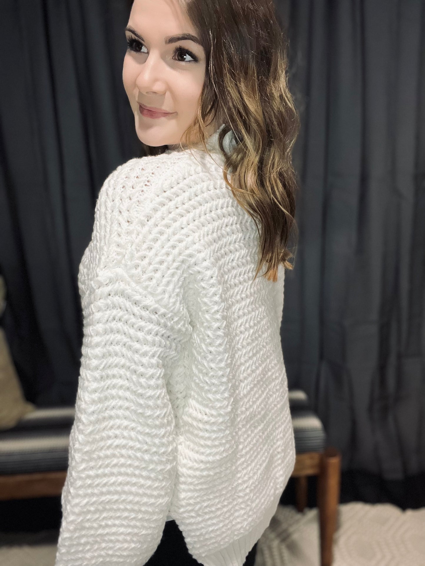 CABLE KNIT SWEATER